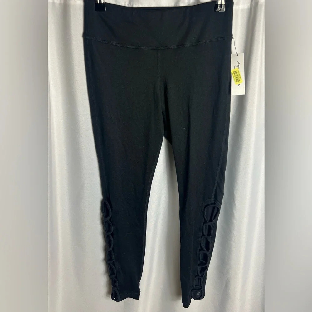 Anna & Ava Black High Rise Leggings Lattice Cutout Ankle Detail Size Small NWT